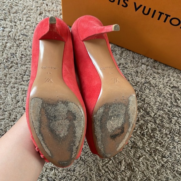 Louis Vuitton Red Suede Heels 41 - Picture 7 of 9